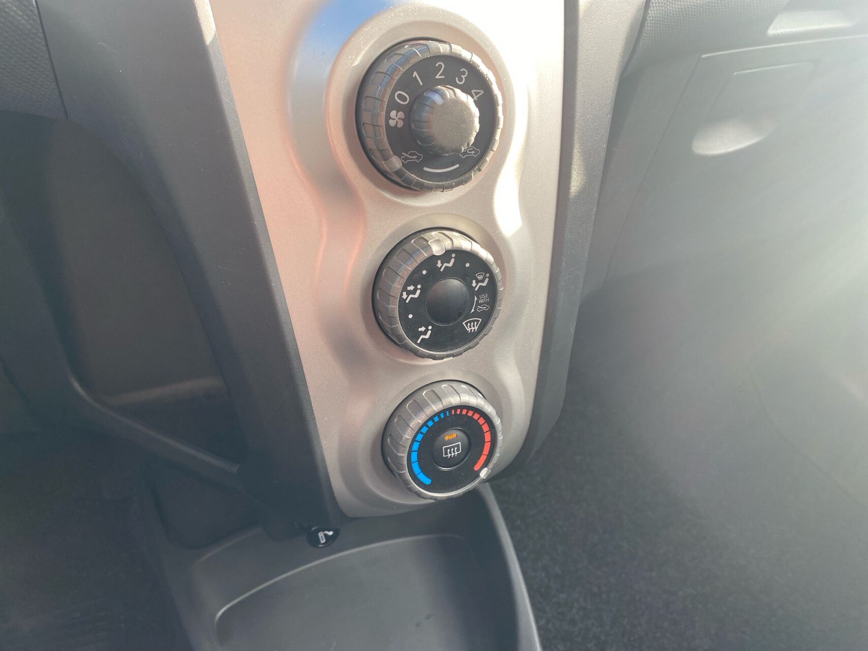 Billede af Toyota Yaris - 87HK 5d