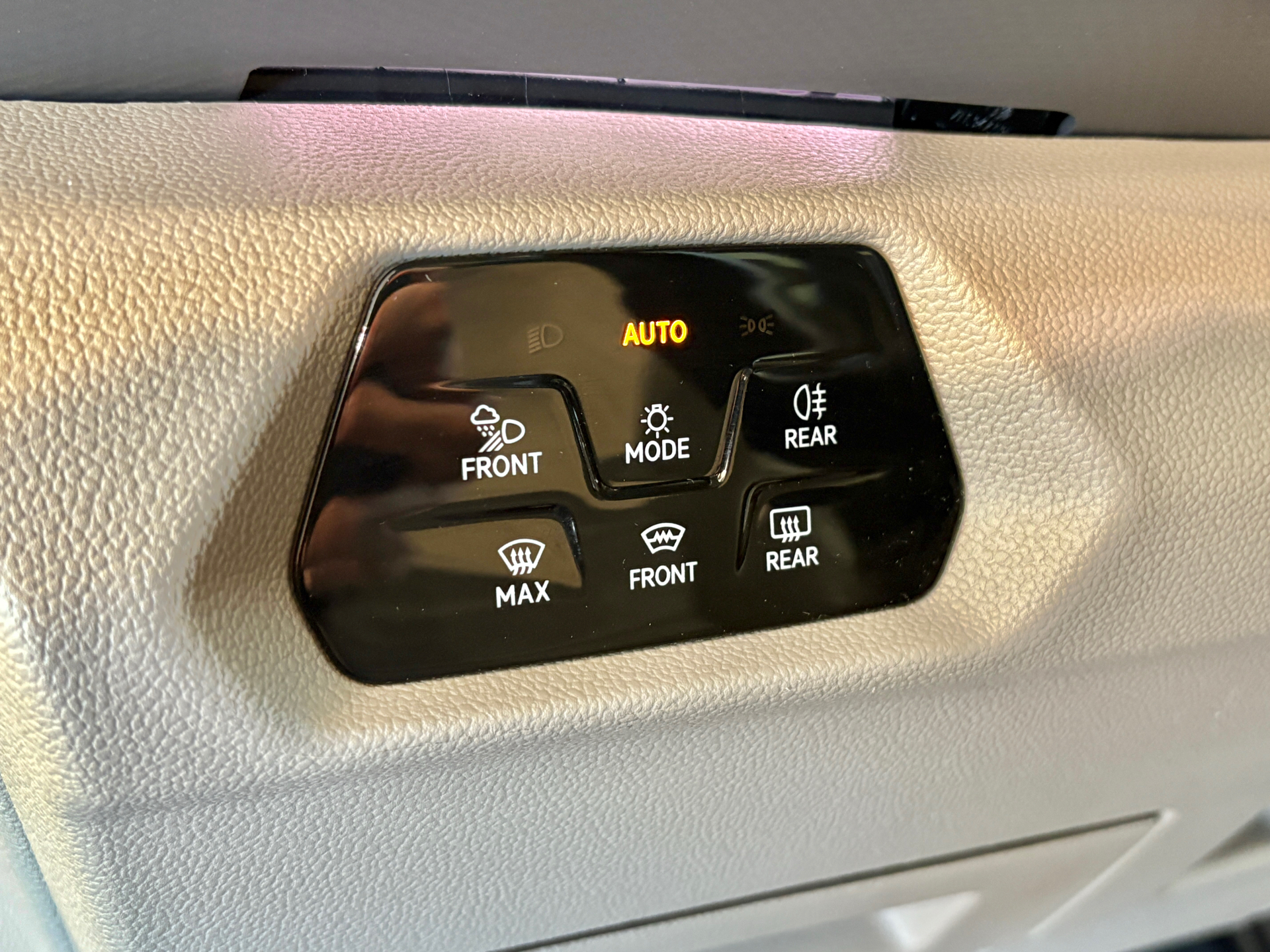 Billede af VW Multivan Kort 1,4 TSI  Plugin-hybrid Energetic DSG 218HK 6g Aut.