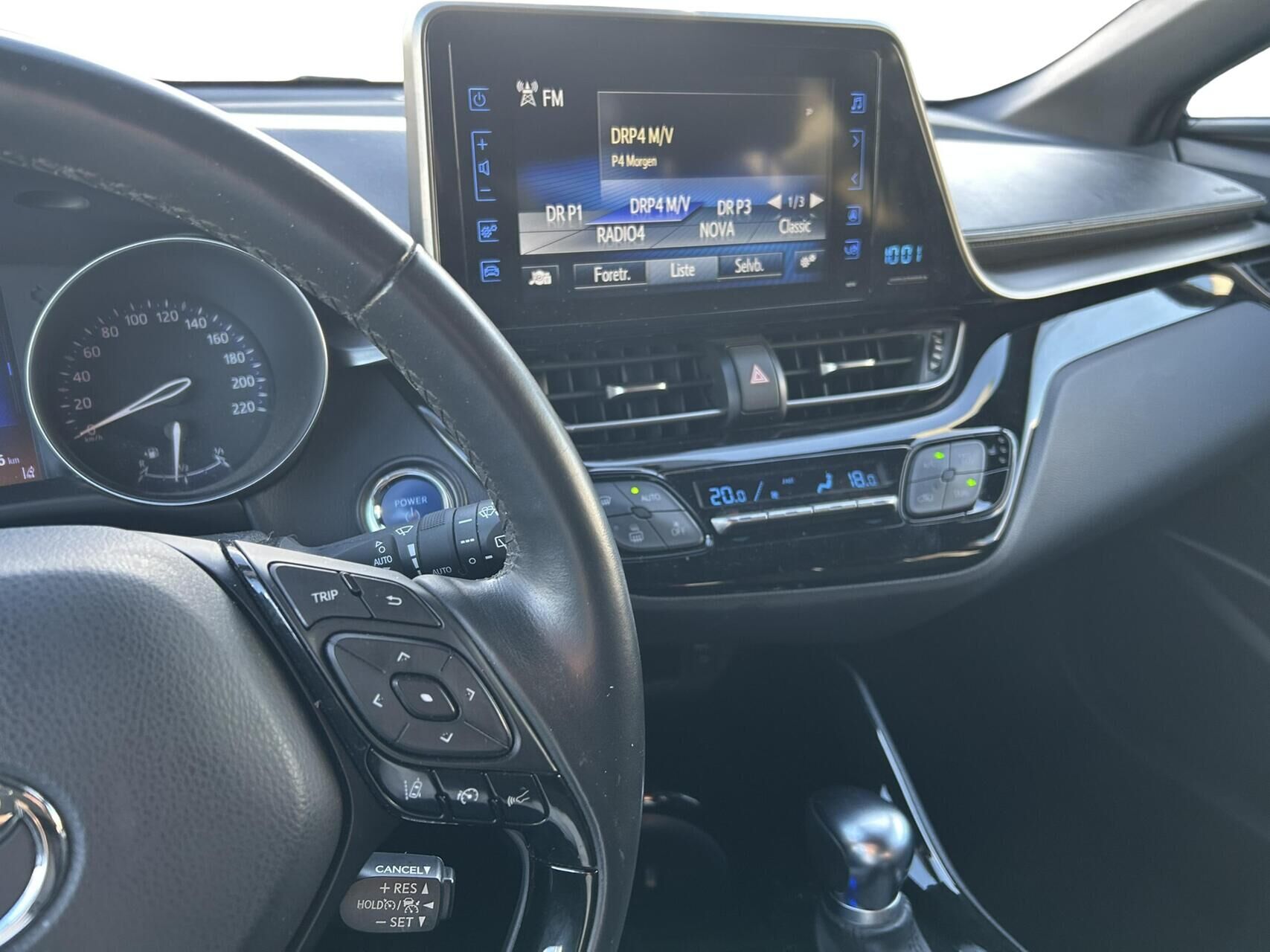 Billede af Toyota C-HR 1,8 Hybrid C-LUB Premium Selected Bi-tone Multidrive S 122HK 5d Aut.