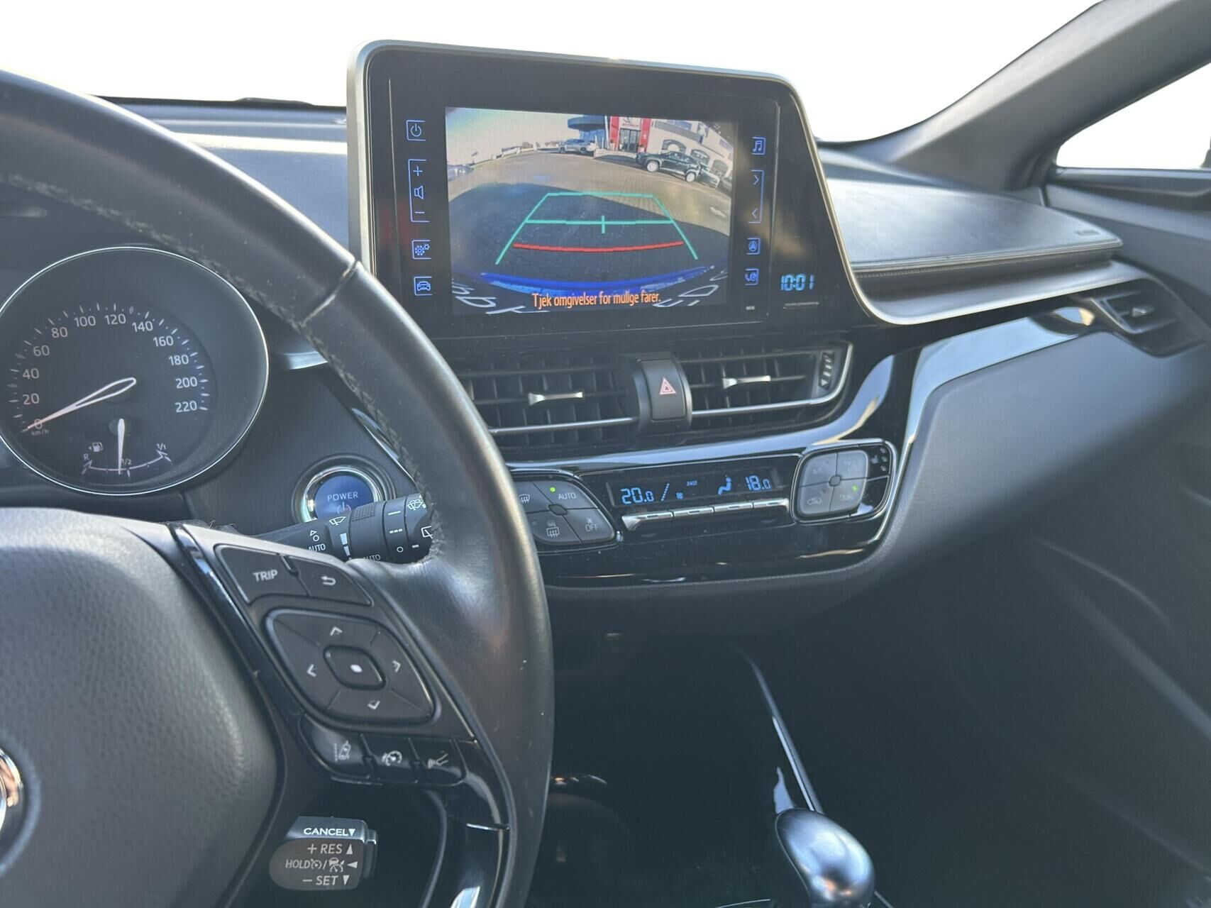 Billede af Toyota C-HR 1,8 Hybrid C-LUB Premium Selected Bi-tone Multidrive S 122HK 5d Aut.