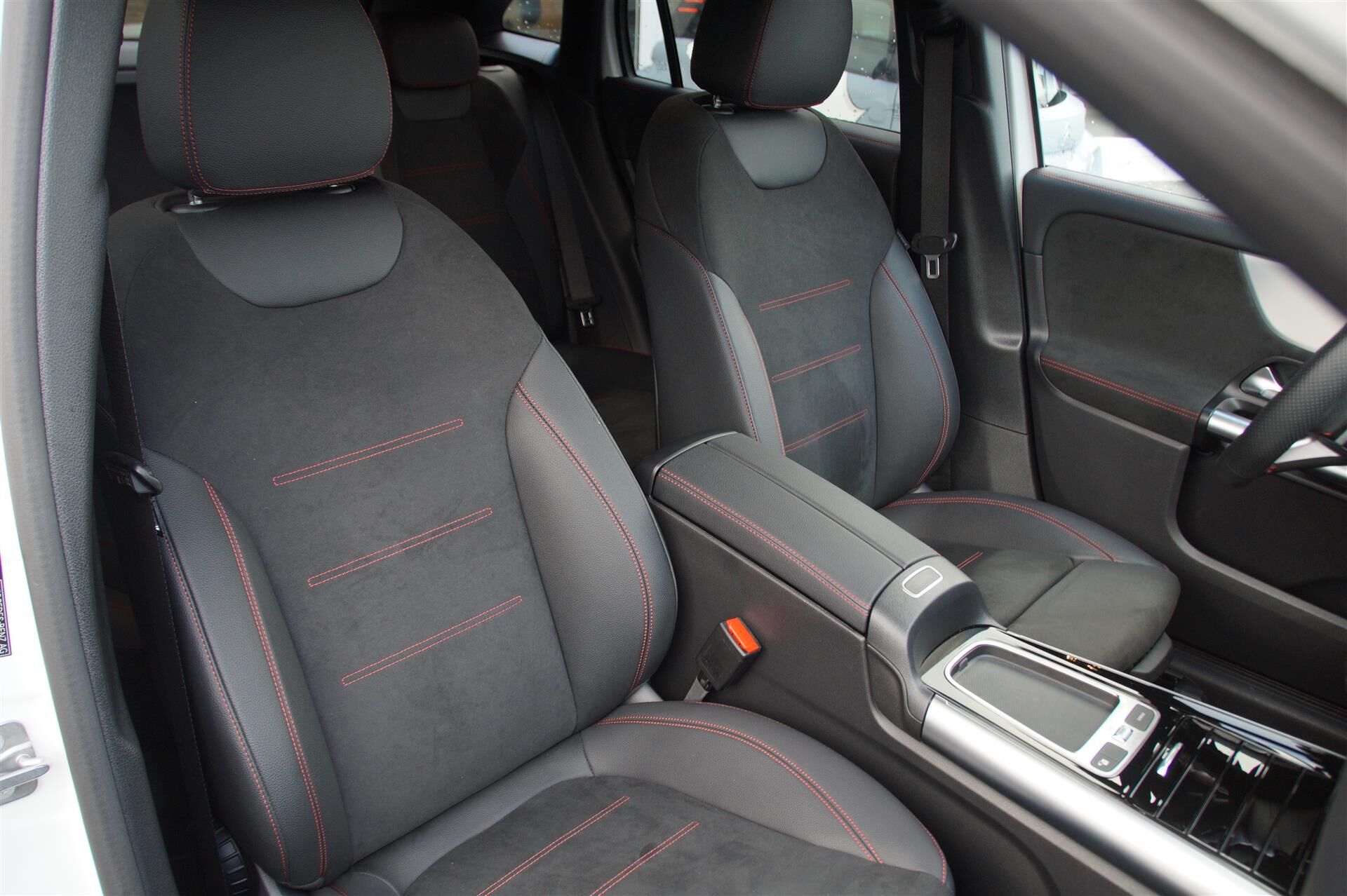 Billede af Mercedes-Benz EQA 250 EL AMG Line 190HK 5d Aut.