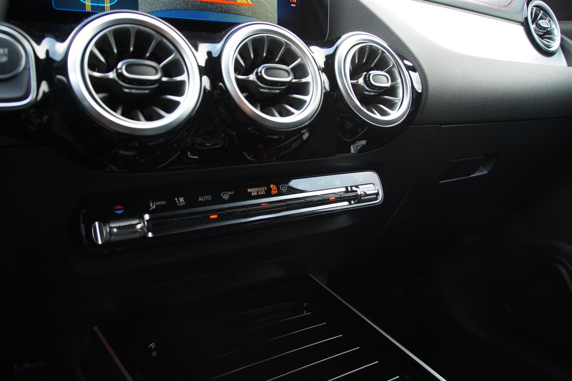 Billede af Mercedes-Benz EQA 250 EL AMG Line 190HK 5d Aut.