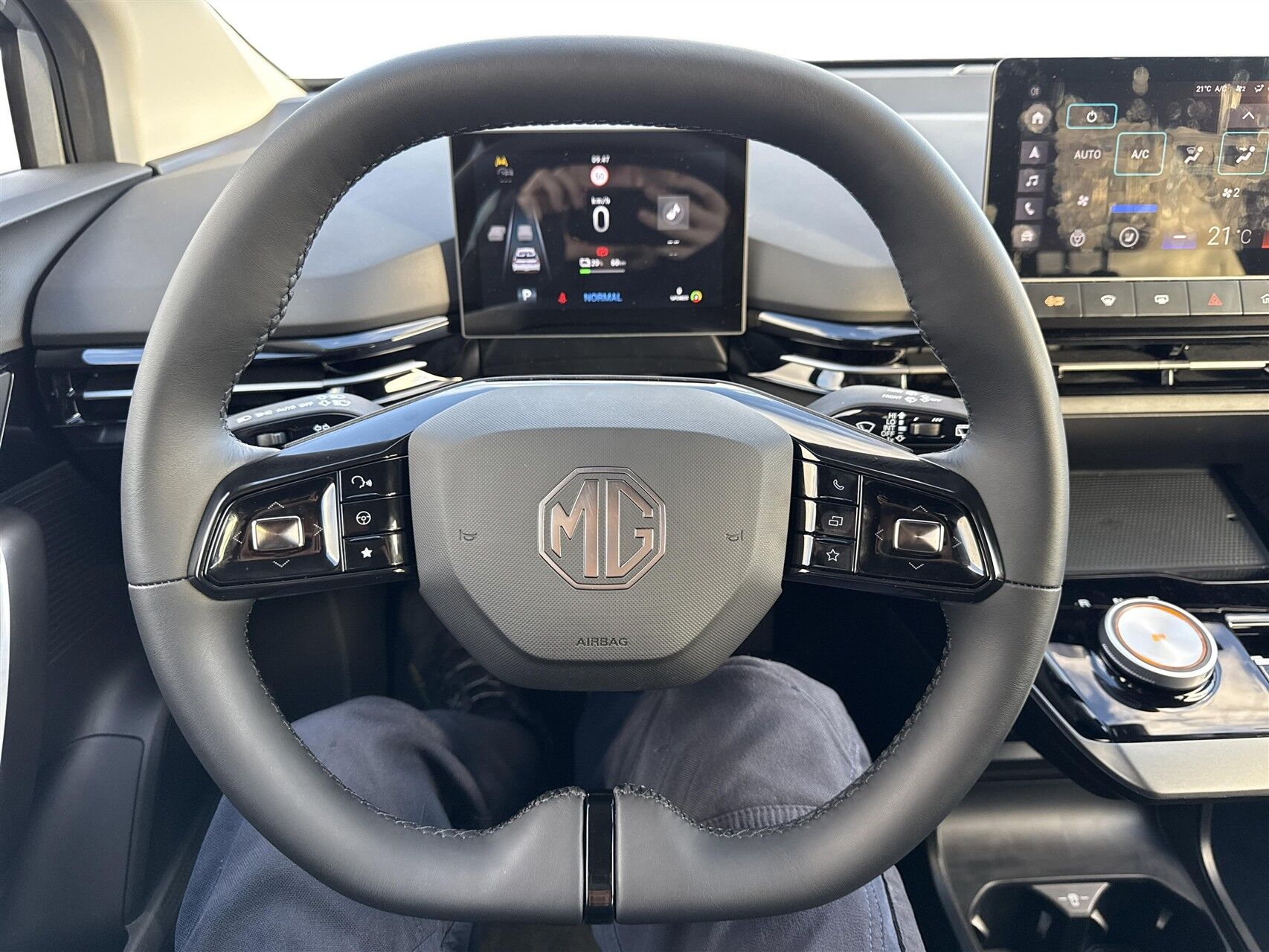 Billede af MG MG4 Electric EL Luxury Long Range 204HK 5d Aut.