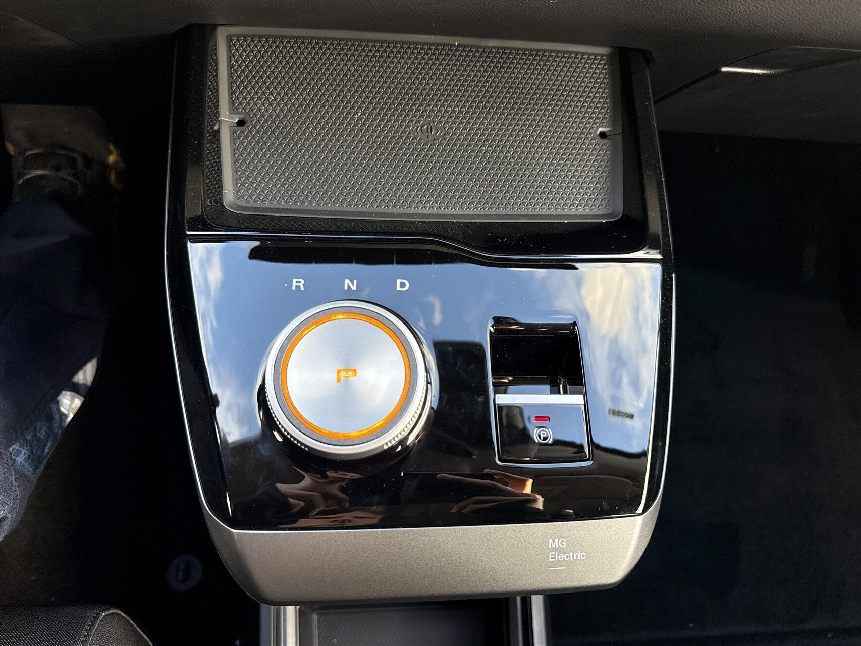 Billede af MG MG4 Electric EL Luxury Long Range 204HK 5d Aut.