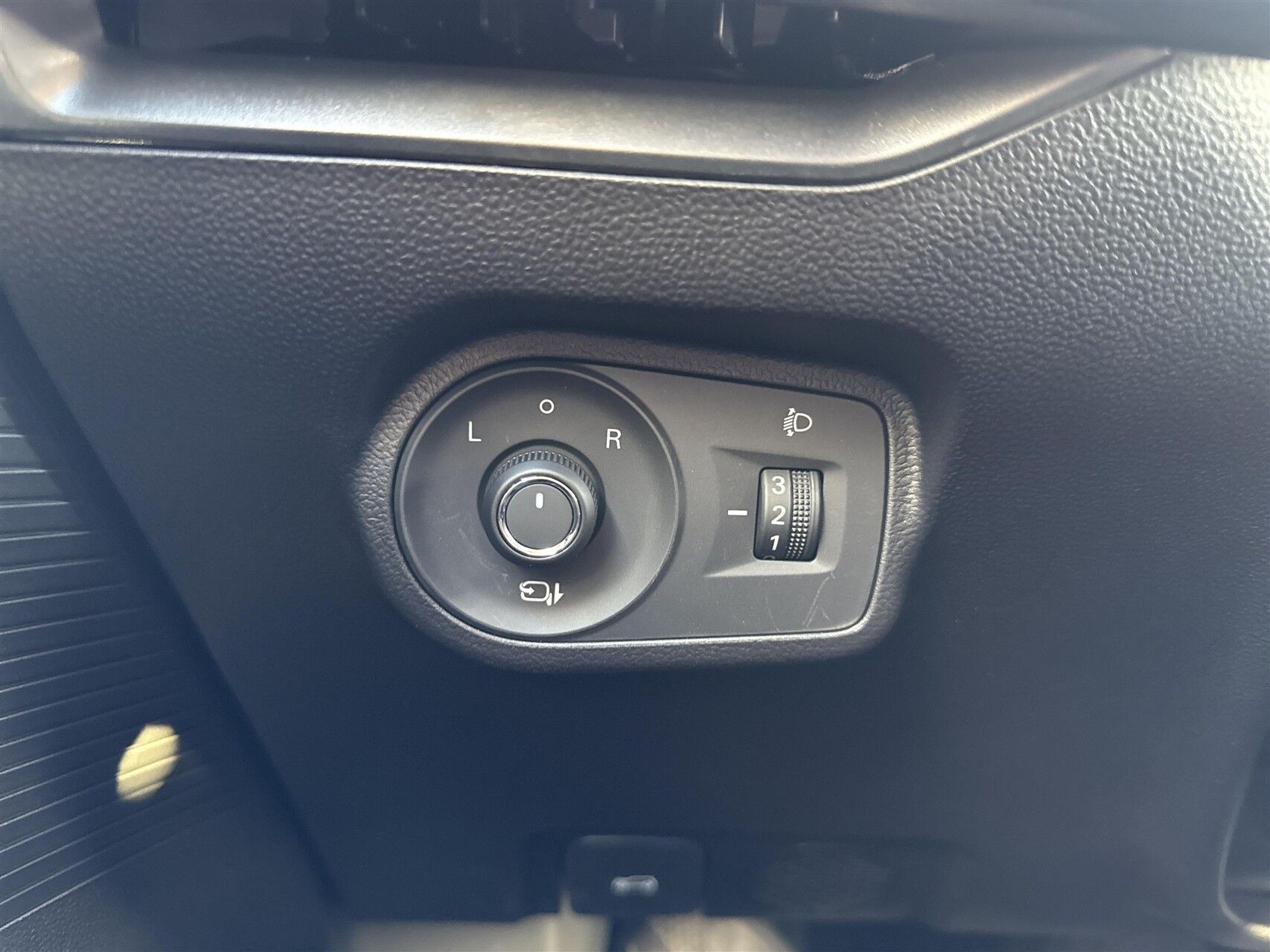 Billede af MG MG4 Electric EL Luxury Long Range 204HK 5d Aut.