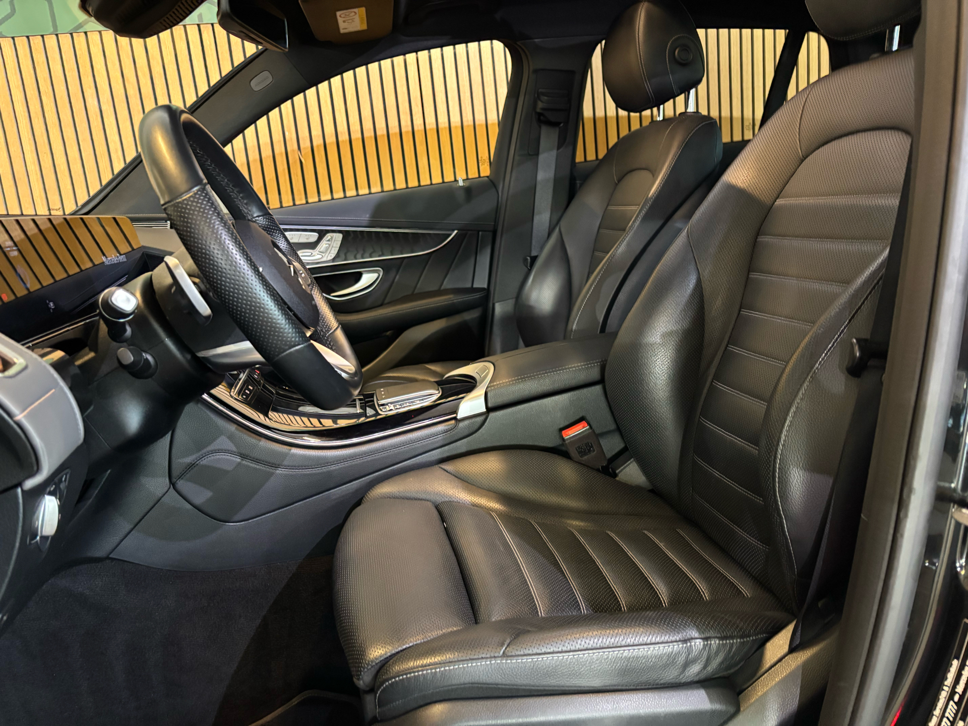 Billede af Mercedes-Benz EQC 400 EL 4Matic 408HK 5d Aut.