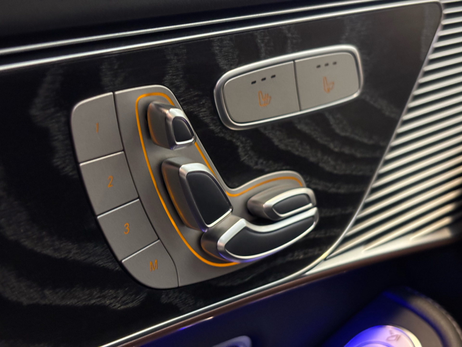 Billede af Mercedes-Benz EQC 400 EL 4Matic 408HK 5d Aut.