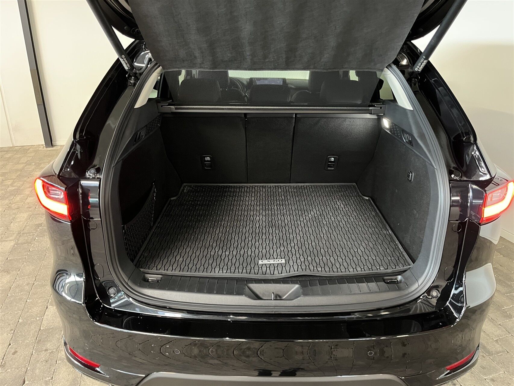 Billede af Mazda CX-60 2,5 e-Skyactiv  Plugin-hybrid Homura AWD 327HK 5d 8g Aut.