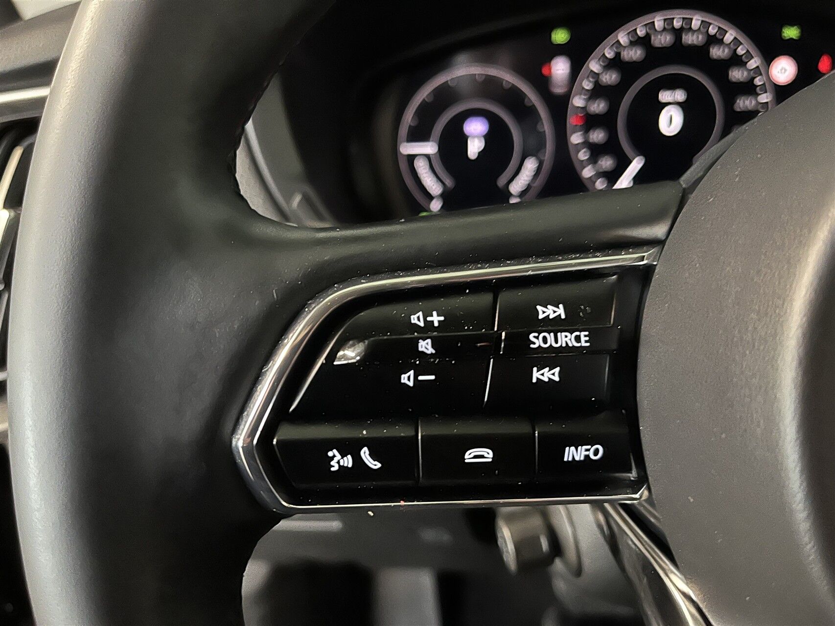 Billede af Mazda CX-60 2,5 e-Skyactiv  Plugin-hybrid Homura AWD 327HK 5d 8g Aut.