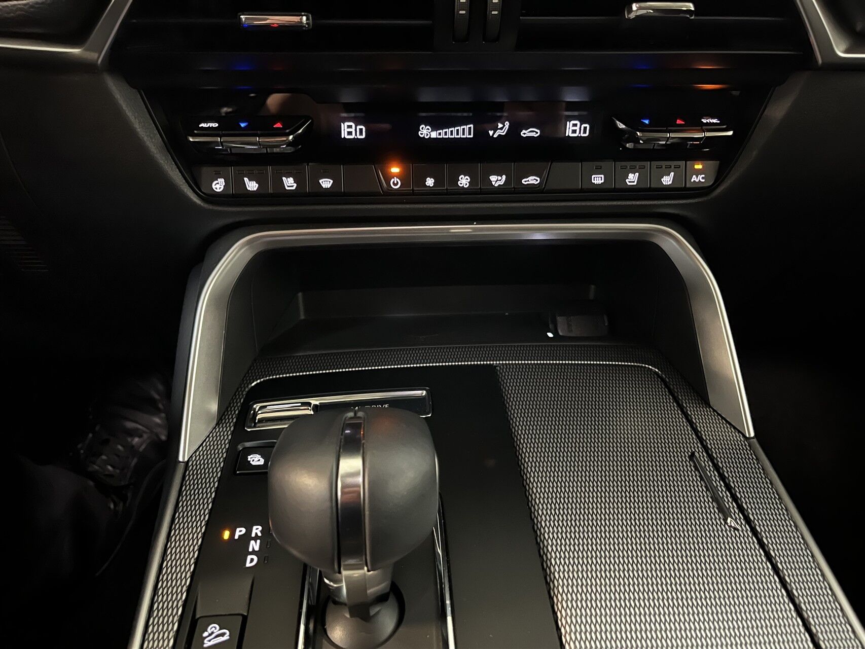 Billede af Mazda CX-60 2,5 e-Skyactiv  Plugin-hybrid Homura AWD 327HK 5d 8g Aut.