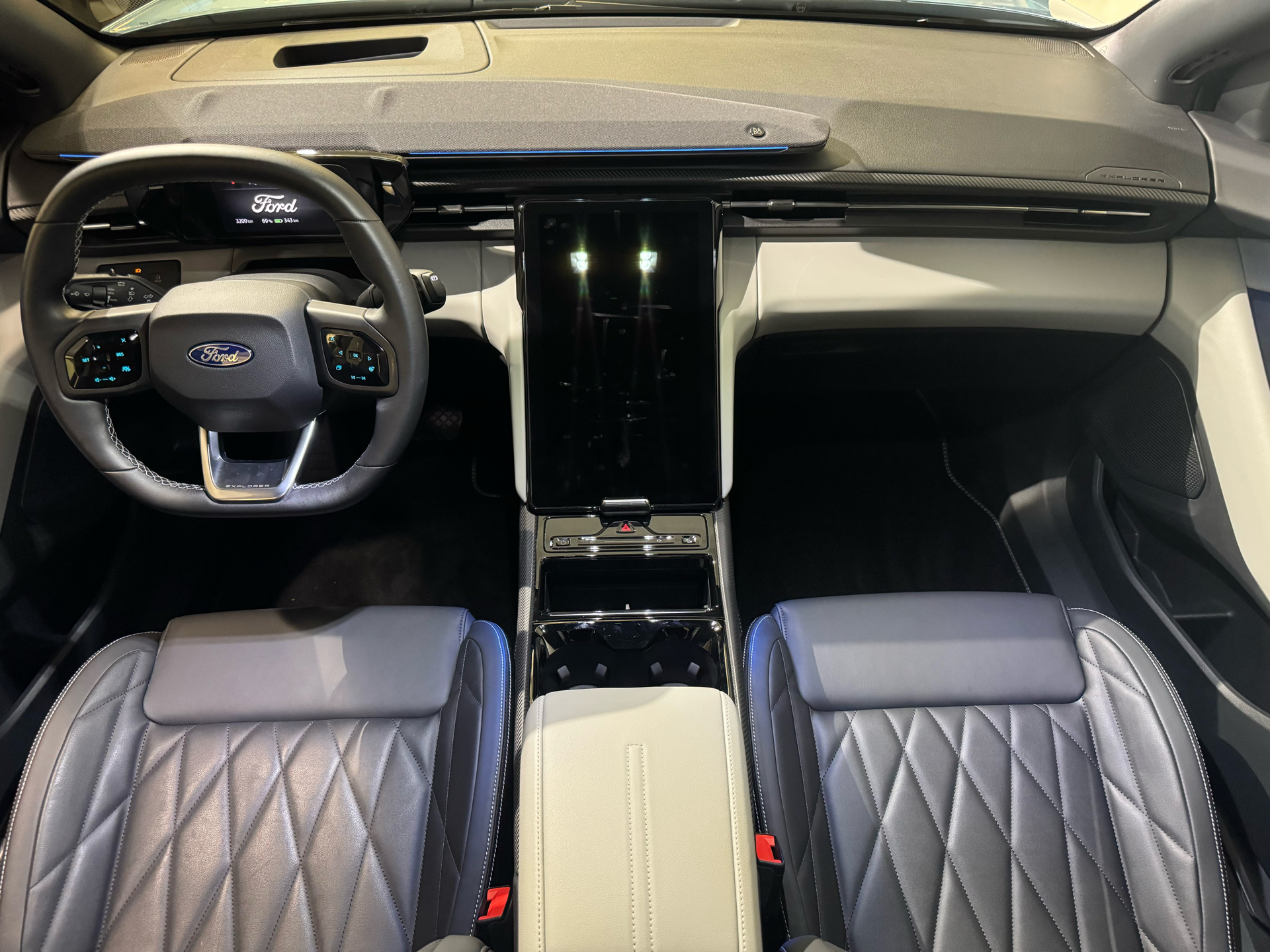 Billede af Ford Explorer EL UR Premium AWD 340HK 5d Aut.