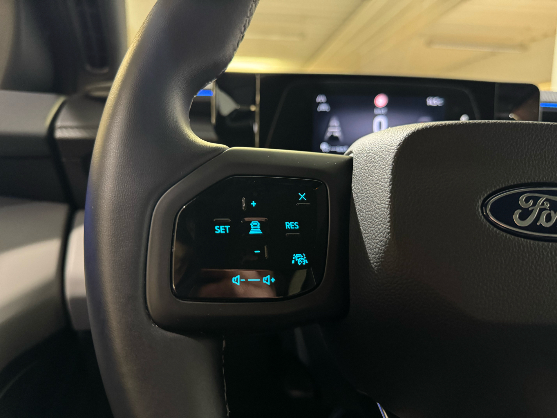 Billede af Ford Explorer EL UR Premium AWD 340HK 5d Aut.