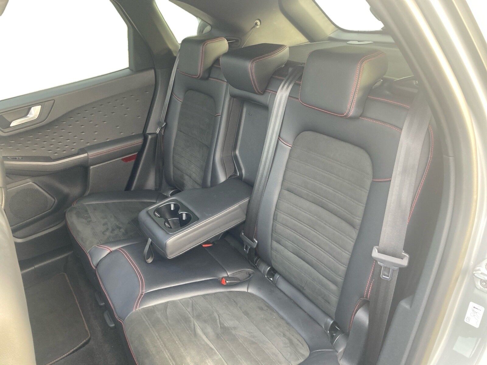 Billede af Ford Kuga 2,5 Plugin-hybrid ST-Line X CVT 225HK 5d Trinl. Gear