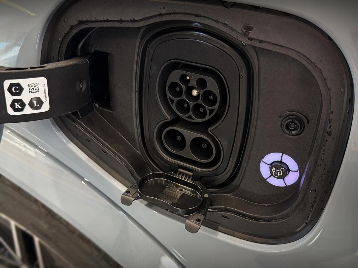 Billede af Ford Mustang Mach-E EL UR Premium AWD 375HK 5d Aut.