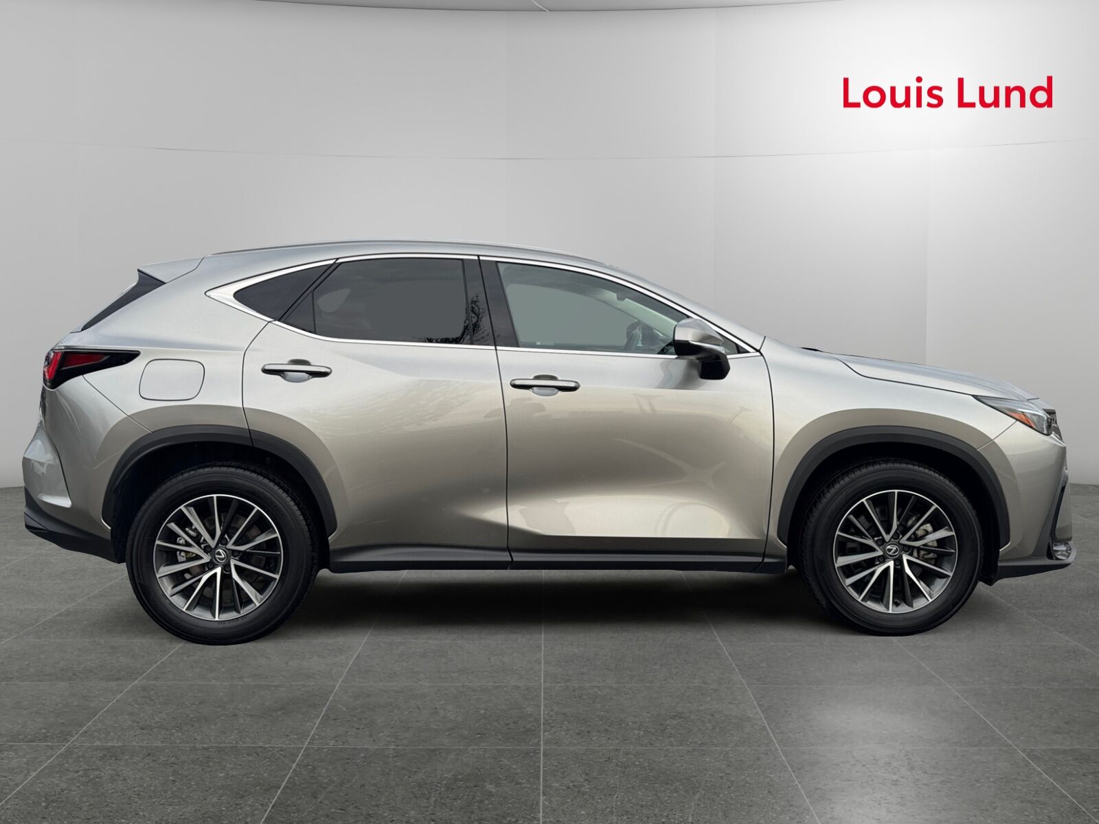 Billede af Lexus NX 450h+ 2,5 Plugin-hybrid Business Plus 4WD 309HK 5d Trinl. Gear