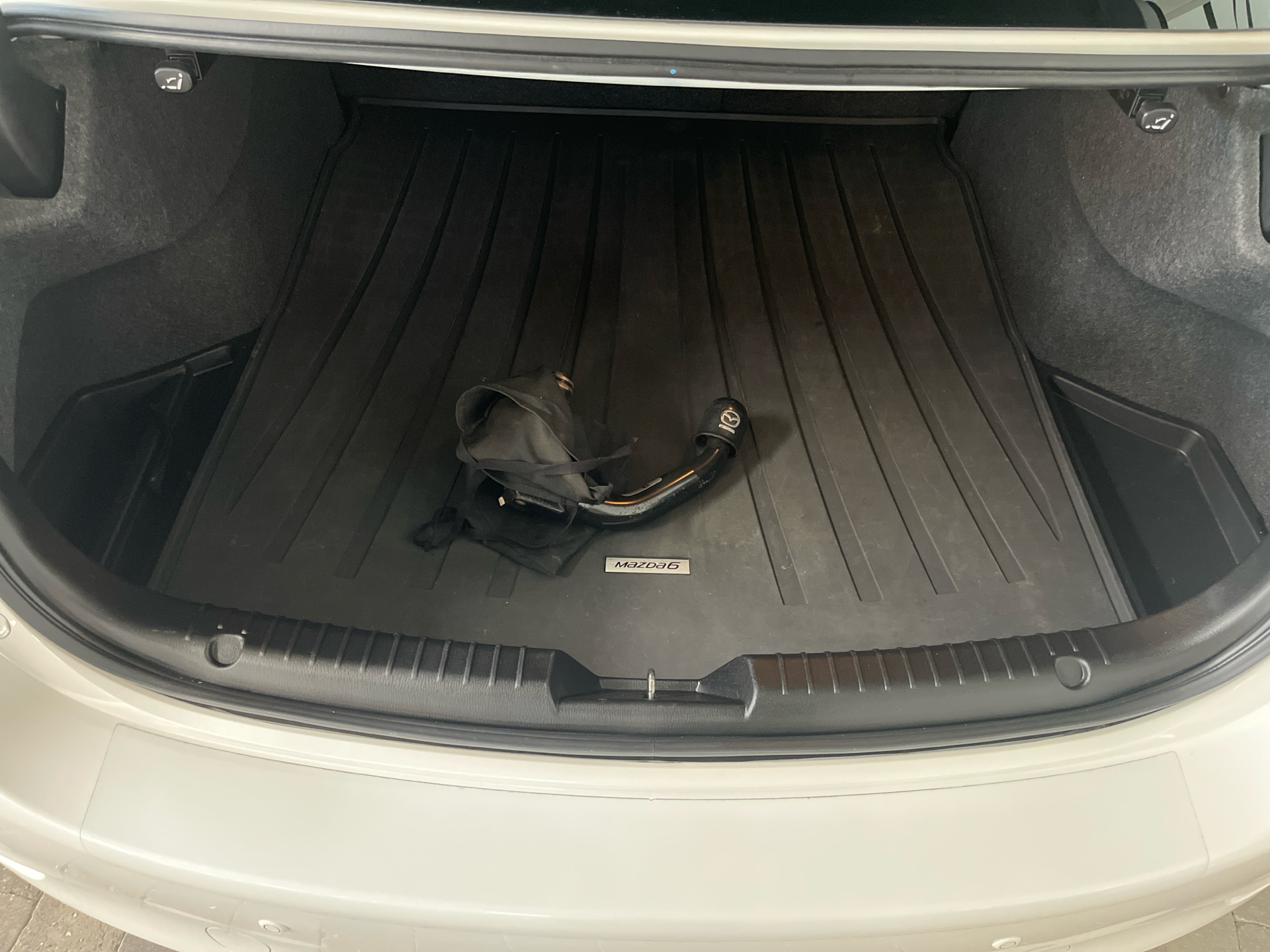 Billede af Mazda 6 2,0 Skyactiv-G Premium 165HK 6g Aut.