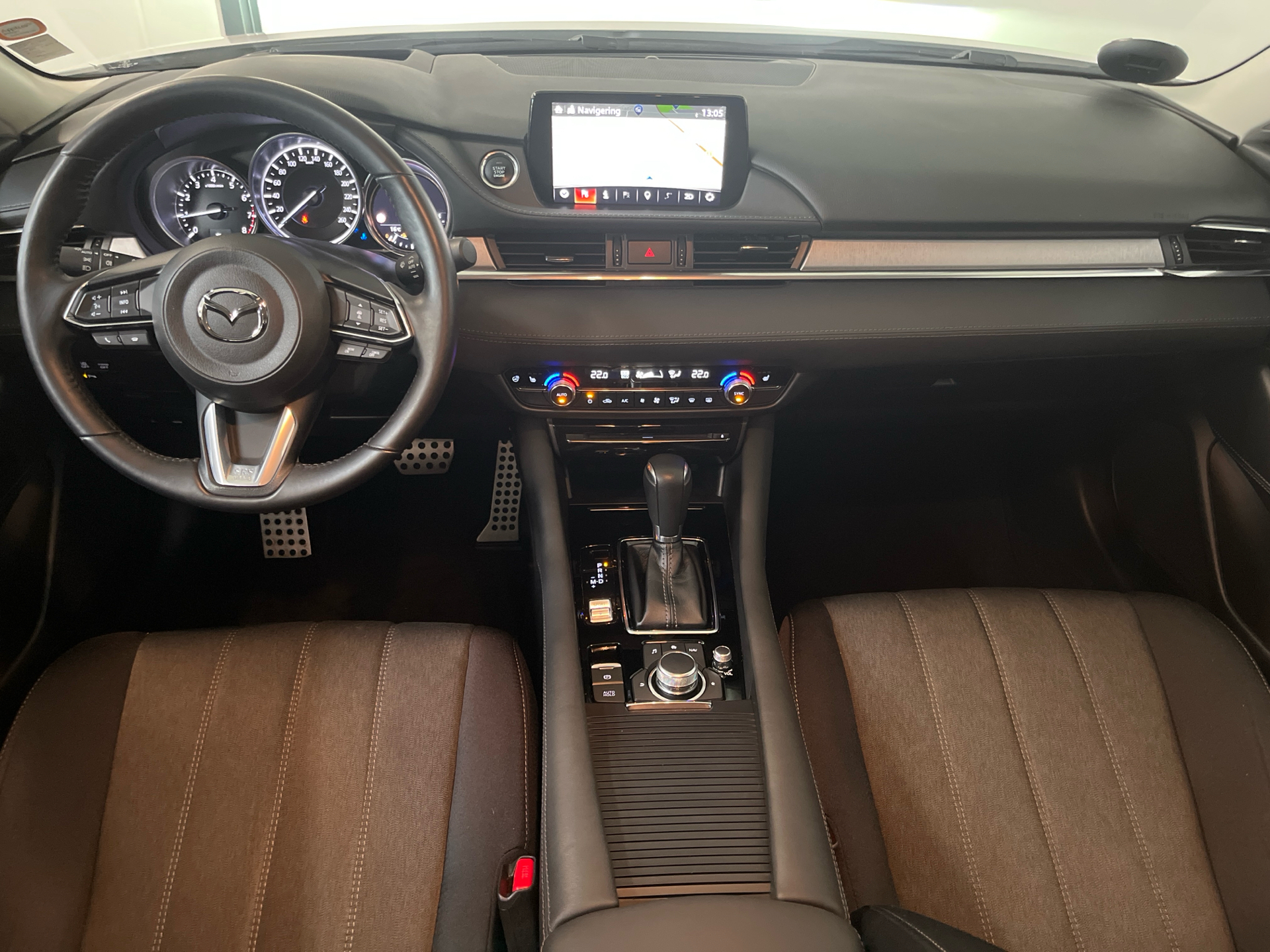 Billede af Mazda 6 2,0 Skyactiv-G Premium 165HK 6g Aut.