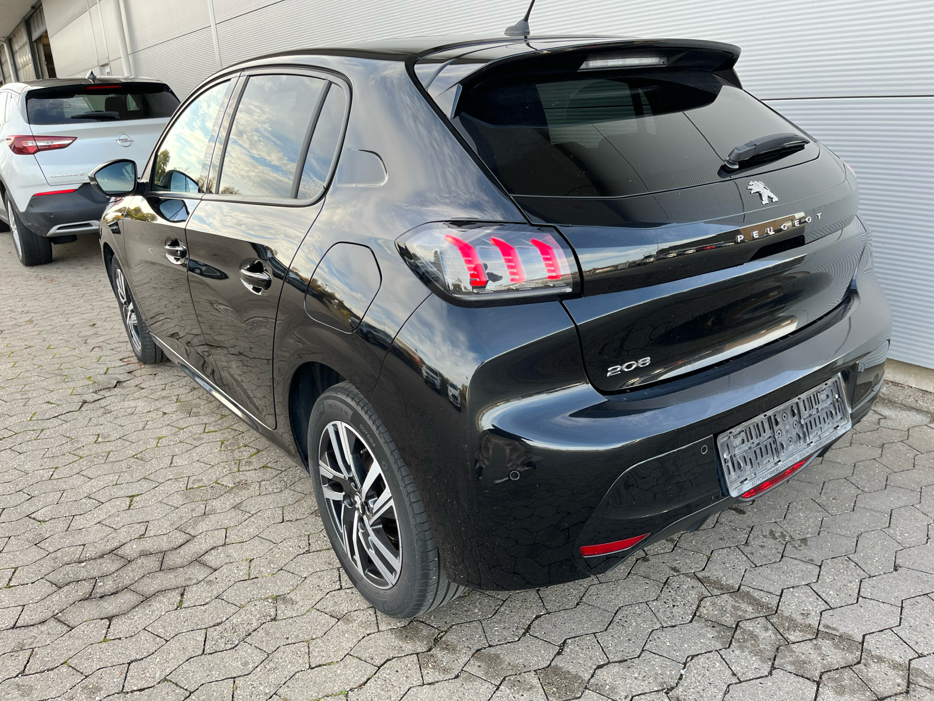 Billede af Peugeot 208 1,5 BlueHDi Allure Sky 102HK 5d 6g
