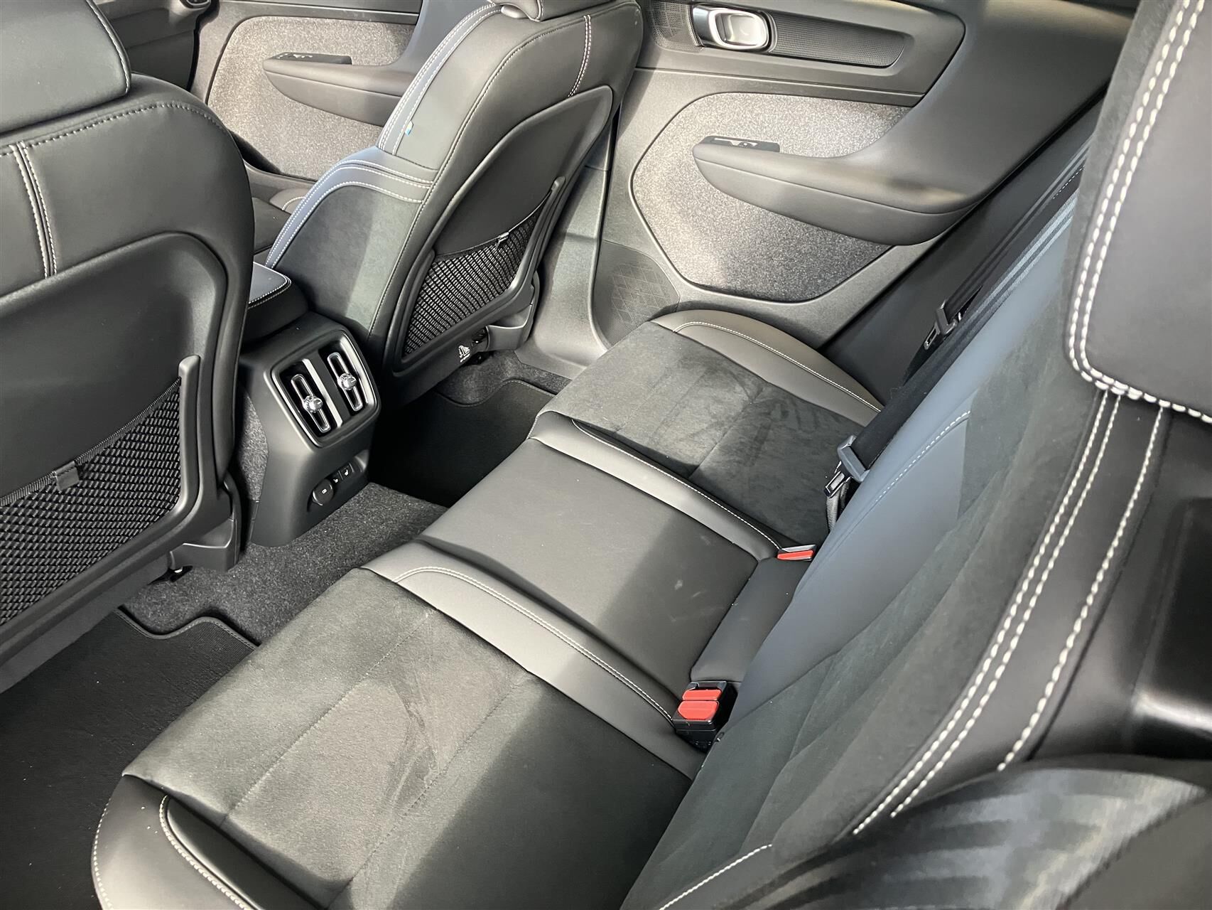 Billede af Volvo EX40 Single Motor Extended Range Ultra 252HK 5d Aut.