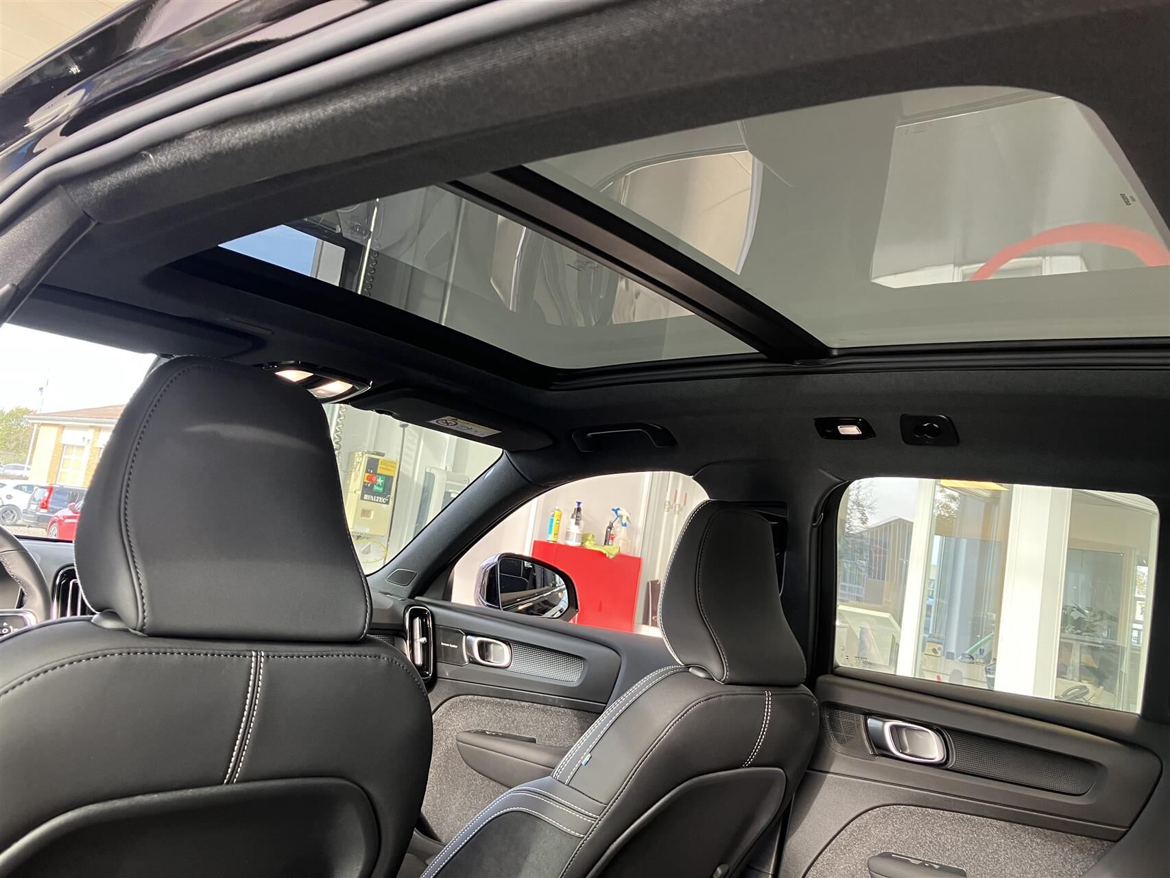 Billede af Volvo EX40 Single Motor Extended Range Ultra 252HK 5d Aut.