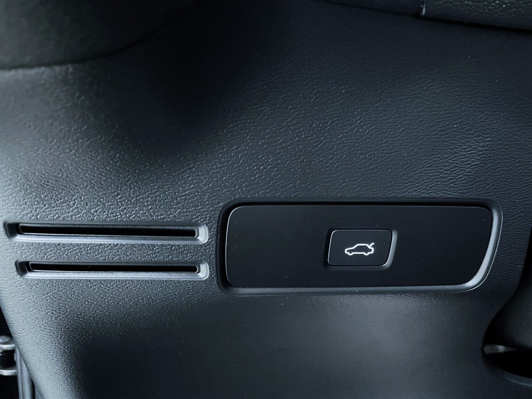 Billede af Volvo XC40 P6 Recharge Plus 231HK 5d Aut.