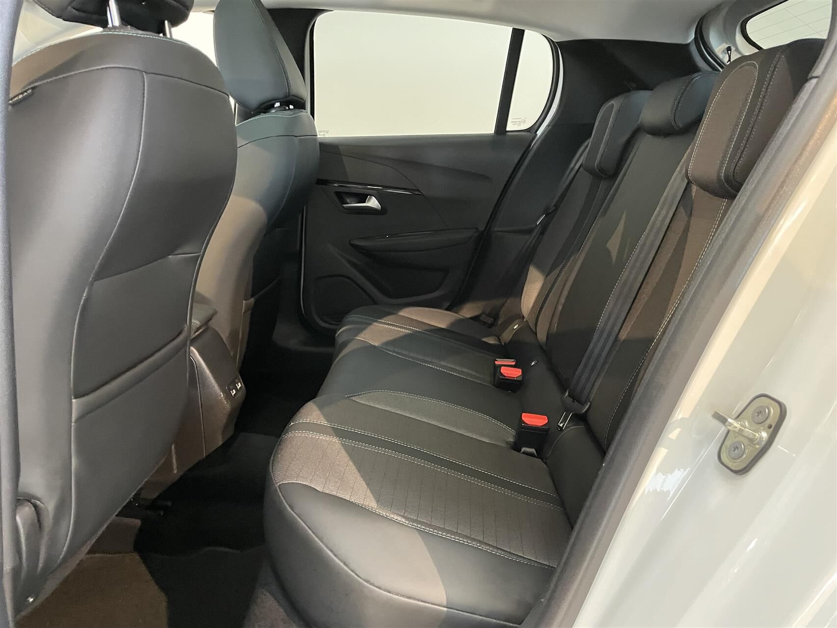 Billede af Peugeot 208 1,2 PureTech Allure Sky 100HK 5d 6g