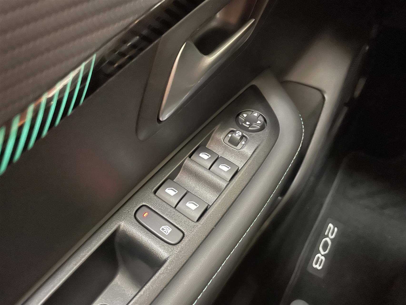 Billede af Peugeot 208 1,2 PureTech Allure Sky 100HK 5d 6g