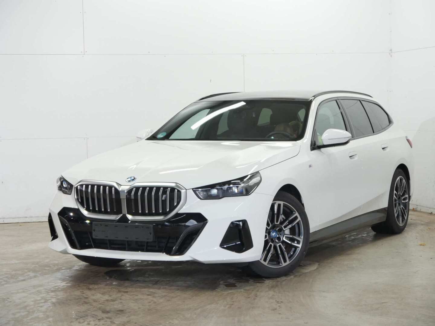 Billede af BMW i5 eDrive40 Touring M-Sport 340HK Stc Aut.