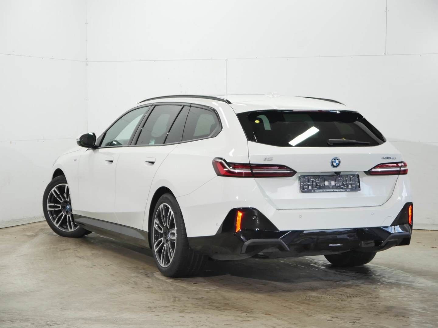 Billede af BMW i5 eDrive40 Touring M-Sport 340HK Stc Aut.