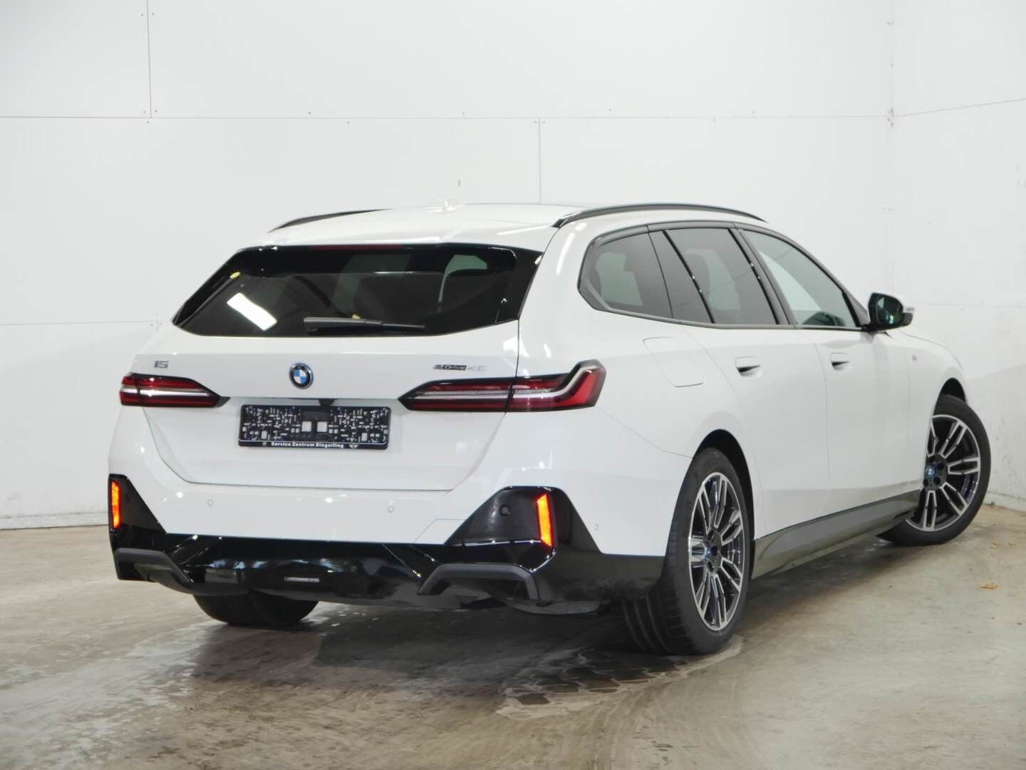 Billede af BMW i5 eDrive40 Touring M-Sport 340HK Stc Aut.