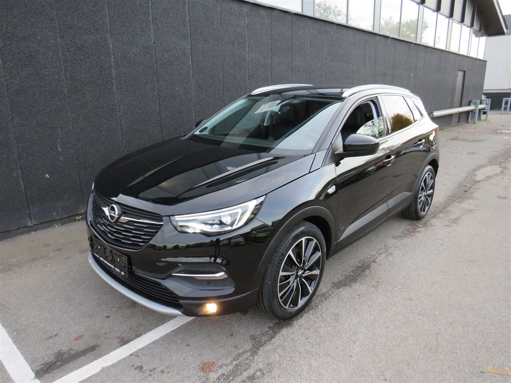 Billede af Opel Grandland X 1,6 PHEV  Plugin-hybrid Cosmo Prestige Pack AWD 300HK 5d 8g Aut.