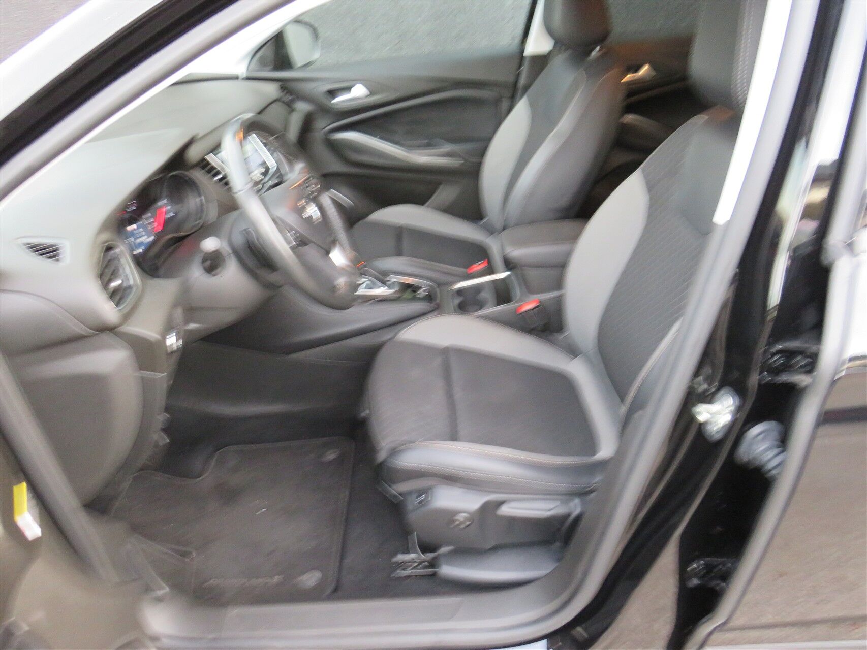 Billede af Opel Grandland X 1,6 PHEV  Plugin-hybrid Cosmo Prestige Pack AWD 300HK 5d 8g Aut.