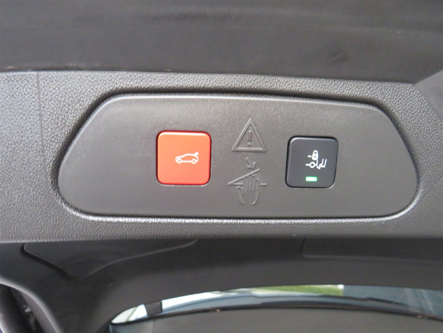 Billede af Opel Grandland X 1,6 PHEV  Plugin-hybrid Cosmo Prestige Pack AWD 300HK 5d 8g Aut.