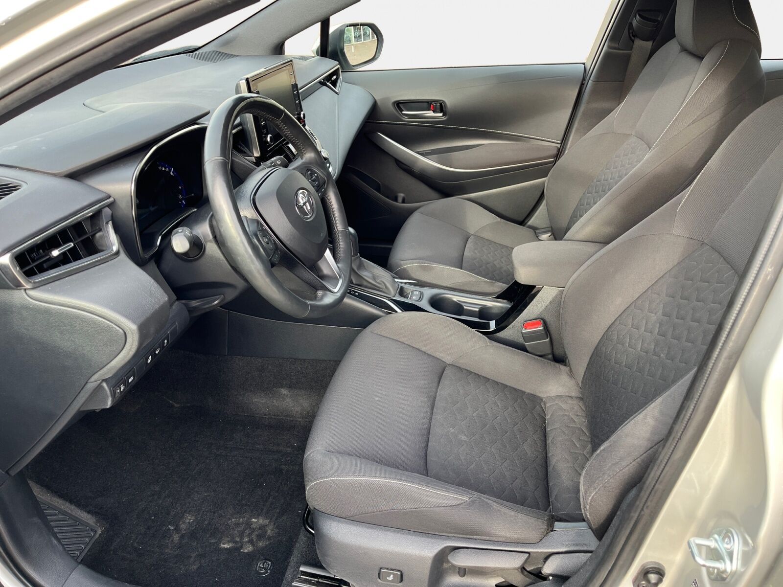 Billede af Toyota Corolla 1,8 Hybrid H3 E-CVT 122HK 5d Trinl. Gear