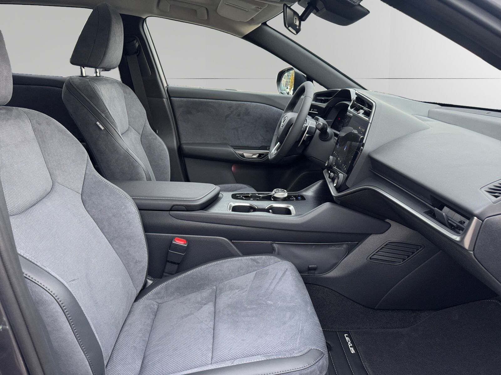 Billede af Lexus RZ 300e EL Luxury 204HK 4d Aut.