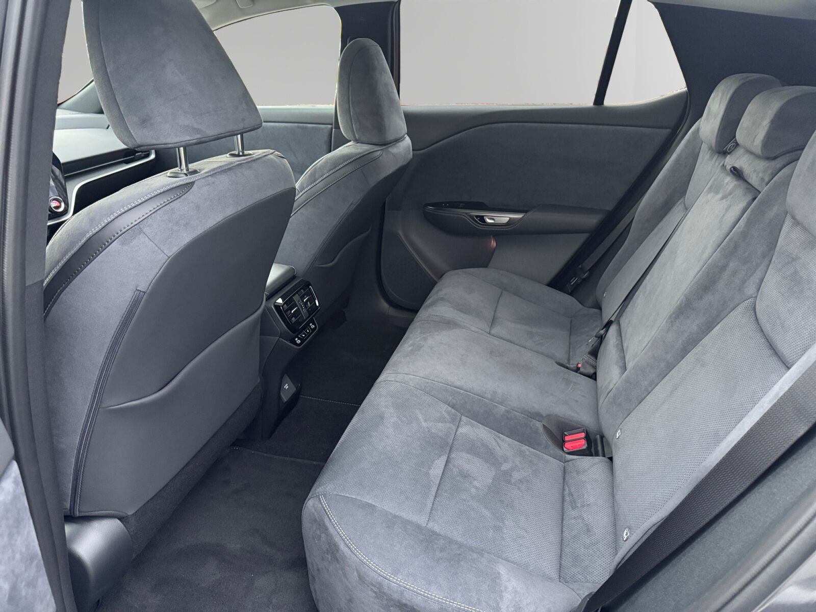 Billede af Lexus RZ 300e EL Luxury 204HK 4d Aut.