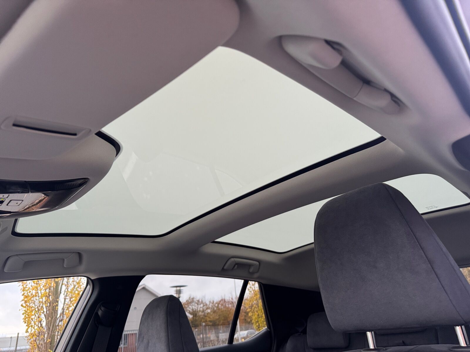 Billede af Lexus RZ 300e EL Luxury 204HK 4d Aut.