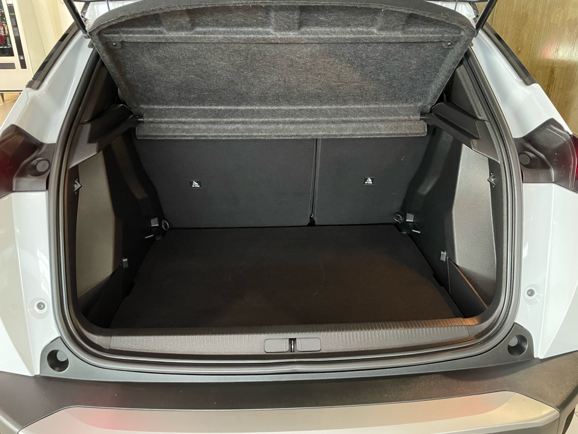 Billede af Peugeot e-2008 EL GT Sky 156HK 5d Aut.