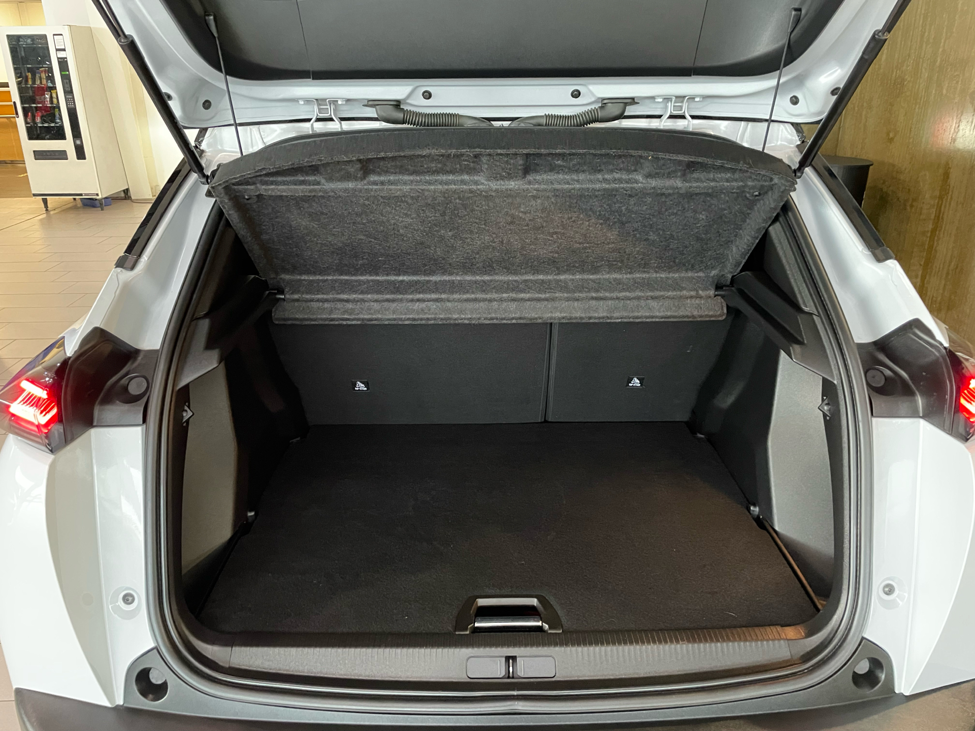 Billede af Peugeot e-2008 EL GT Sky 156HK 5d Aut.