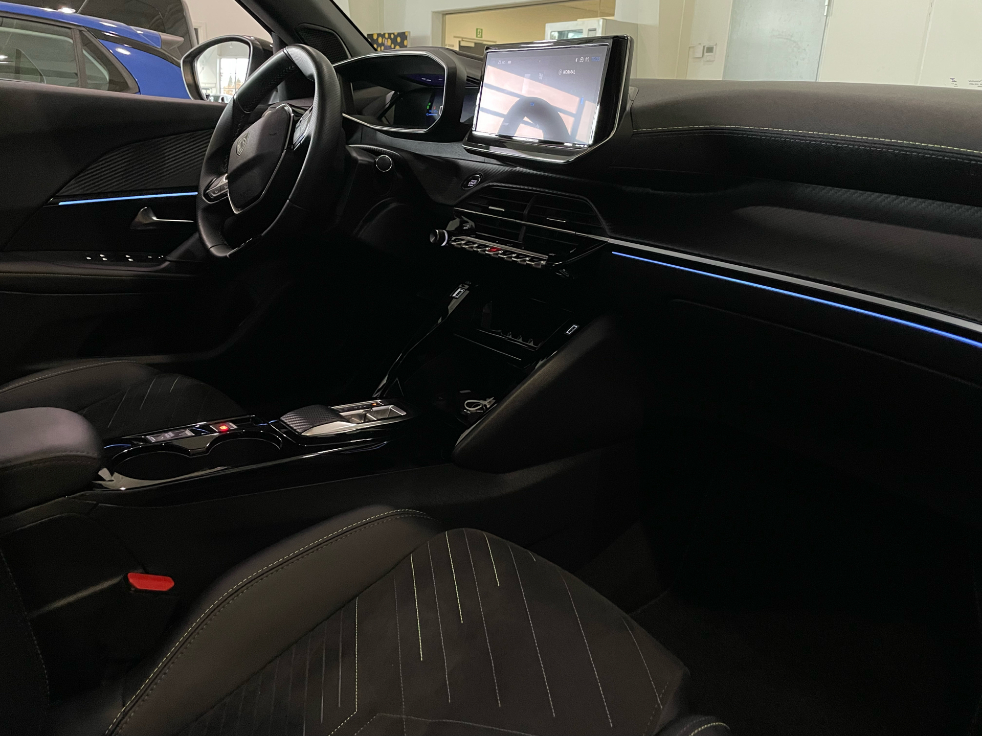 Billede af Peugeot e-2008 EL GT Sky 156HK 5d Aut.