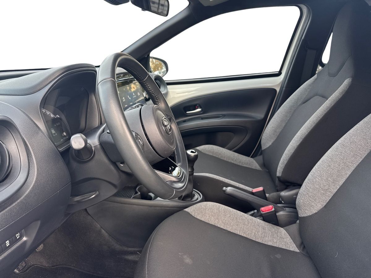 Billede af Toyota Aygo X 1,0 VVT-I Active 72HK 5d