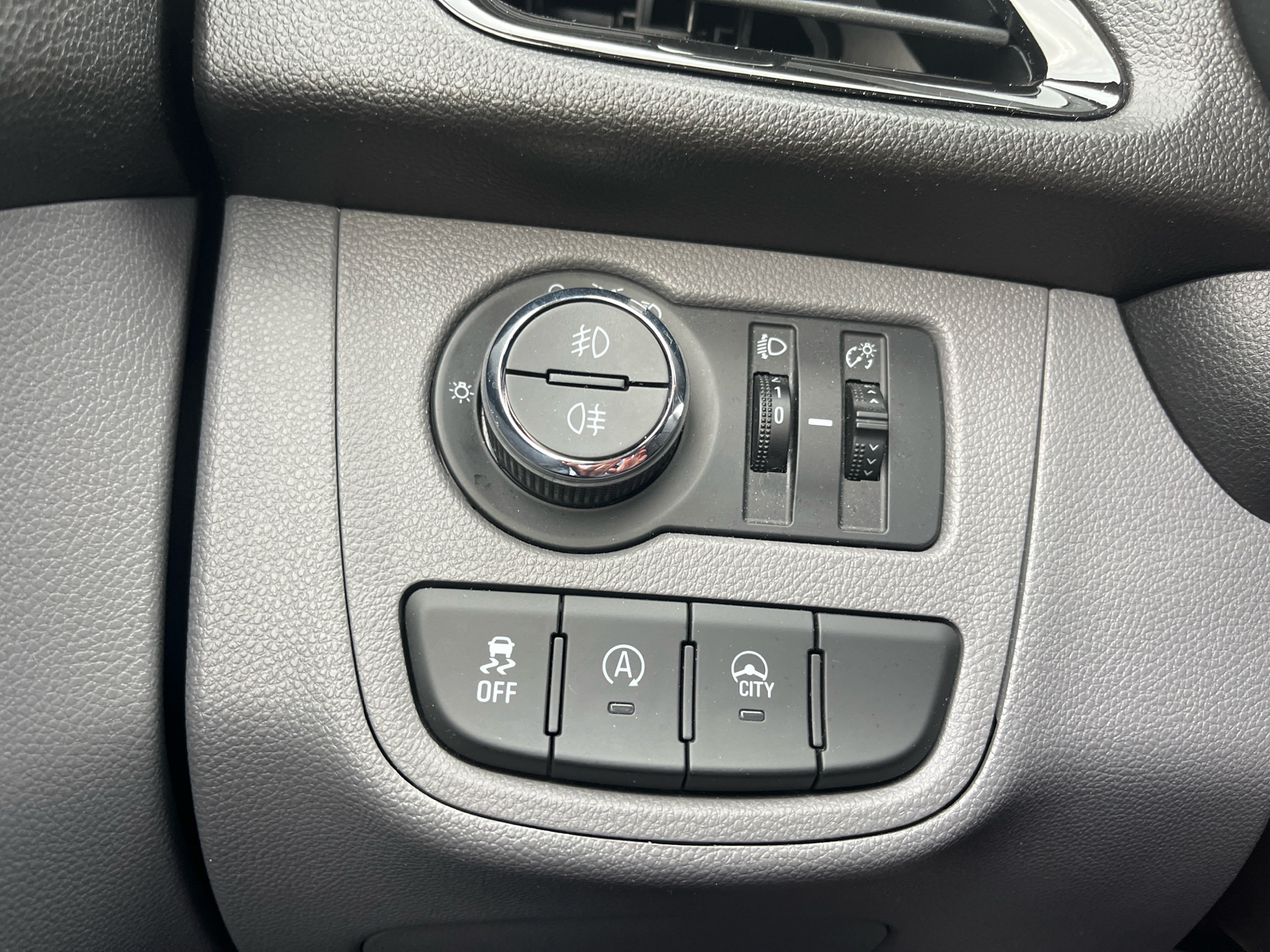 Billede af Opel Karl 1,0 Innovation 75HK 5d