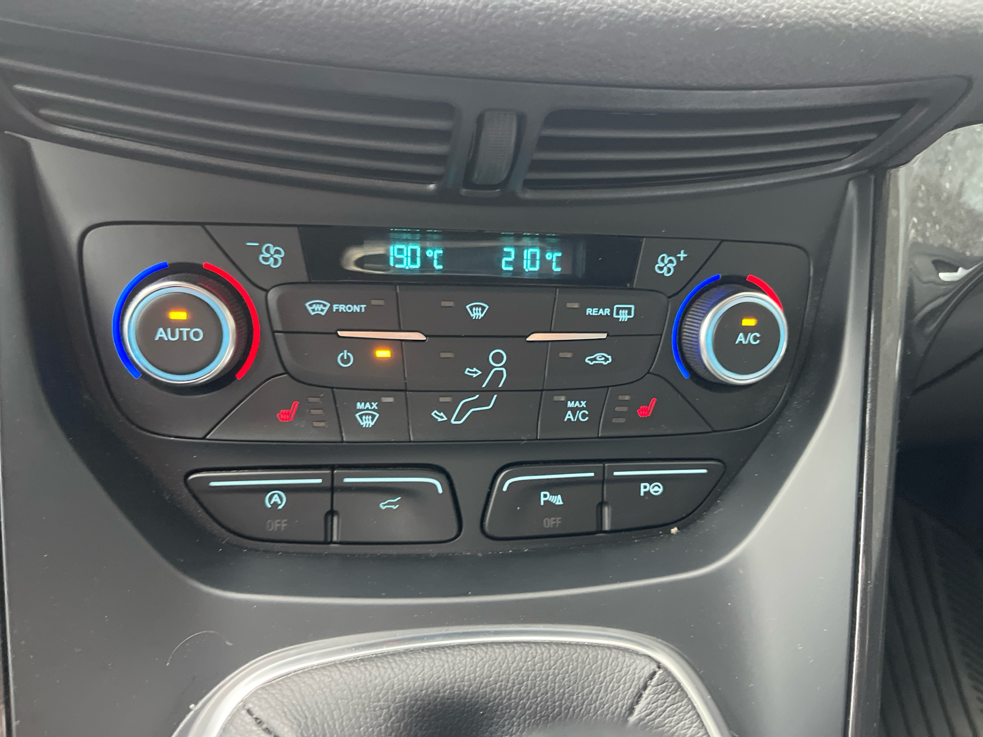 Billede af Ford Kuga 1,5 EcoBoost Titanium Attack 150HK 5d 6g