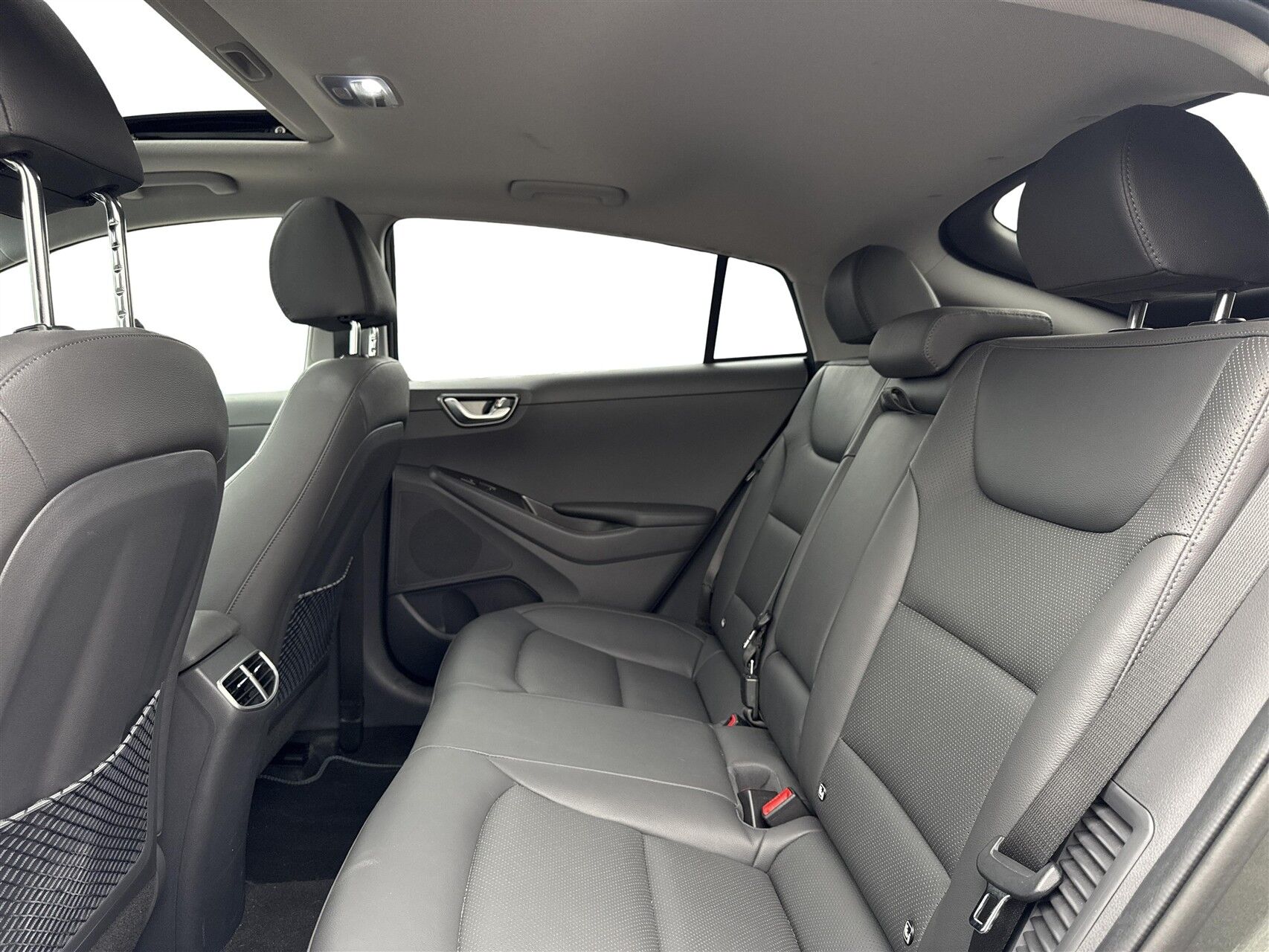 Billede af Hyundai Ioniq 1,6 GDI  Plugin-hybrid Premium plug-in 141HK 5d 6g Aut.