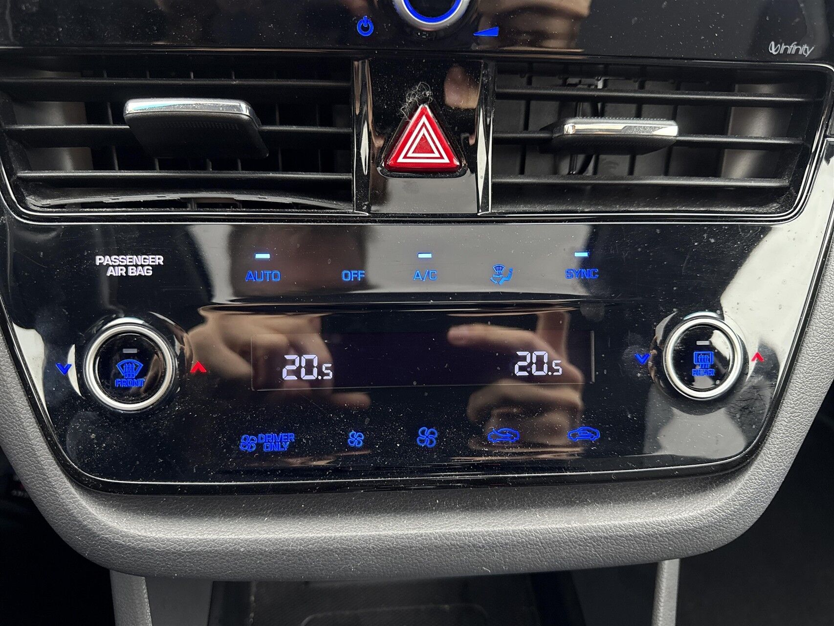 Billede af Hyundai Ioniq 1,6 GDI  Plugin-hybrid Premium plug-in 141HK 5d 6g Aut.