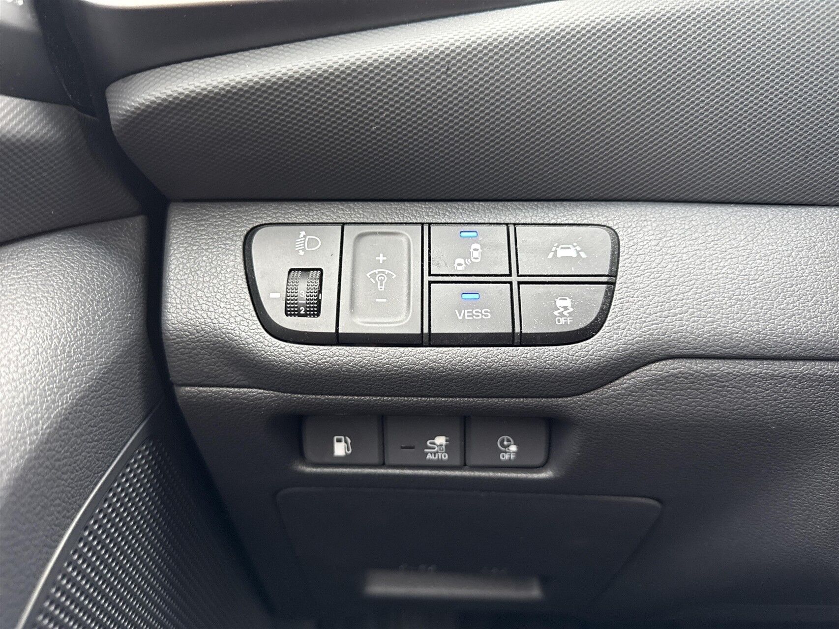 Billede af Hyundai Ioniq 1,6 GDI  Plugin-hybrid Premium plug-in 141HK 5d 6g Aut.