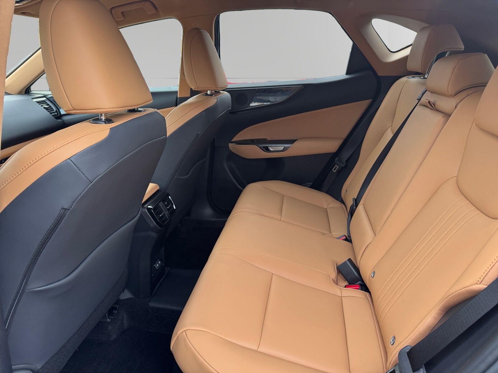 Billede af Lexus NX 450h+ 2,5 Plugin-hybrid Business Plus 4WD 309HK 5d Trinl. Gear