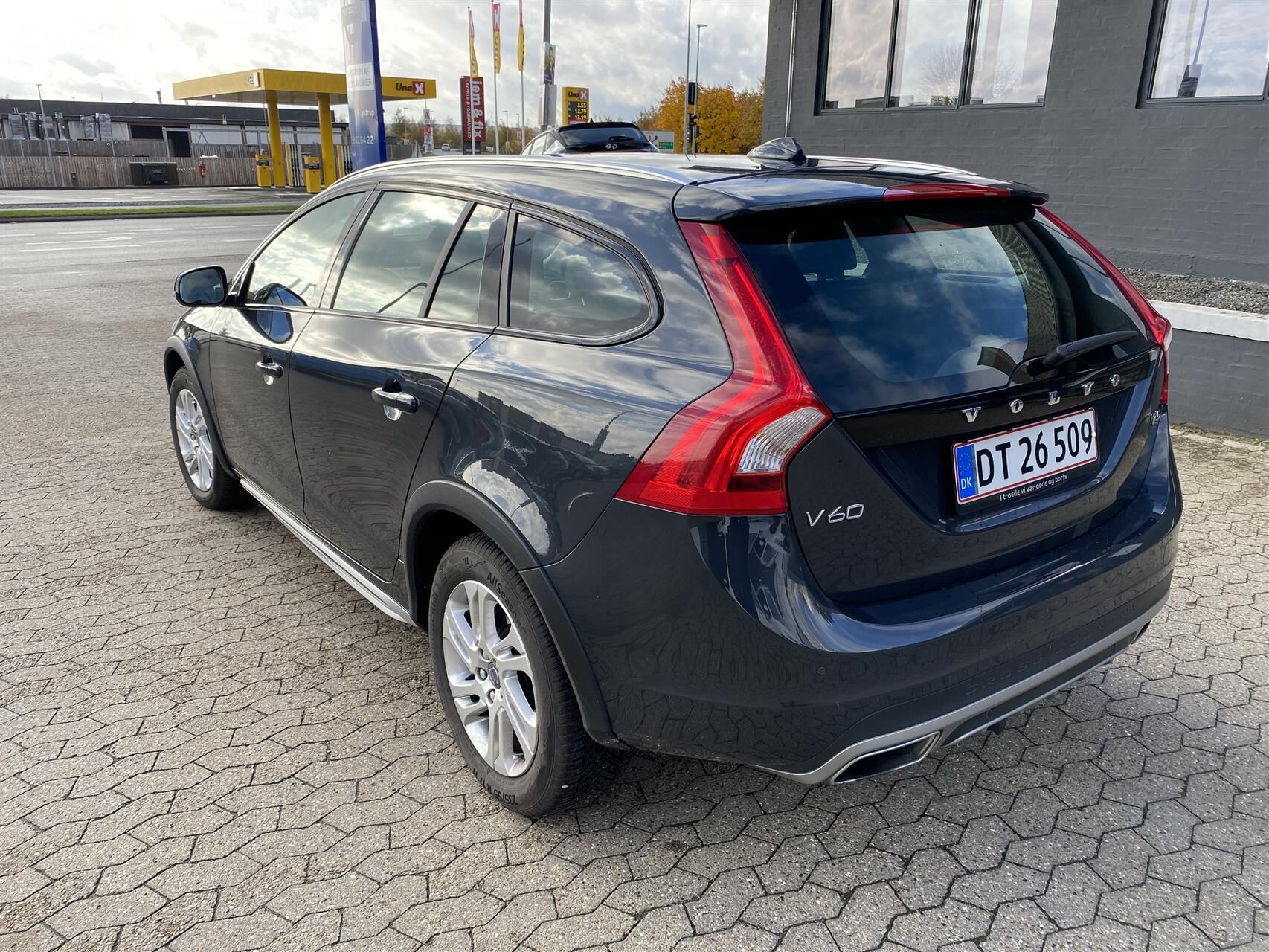 Billede af Volvo V60 Cross Country 2,0 T5 Plus 245HK Stc 8g Aut.