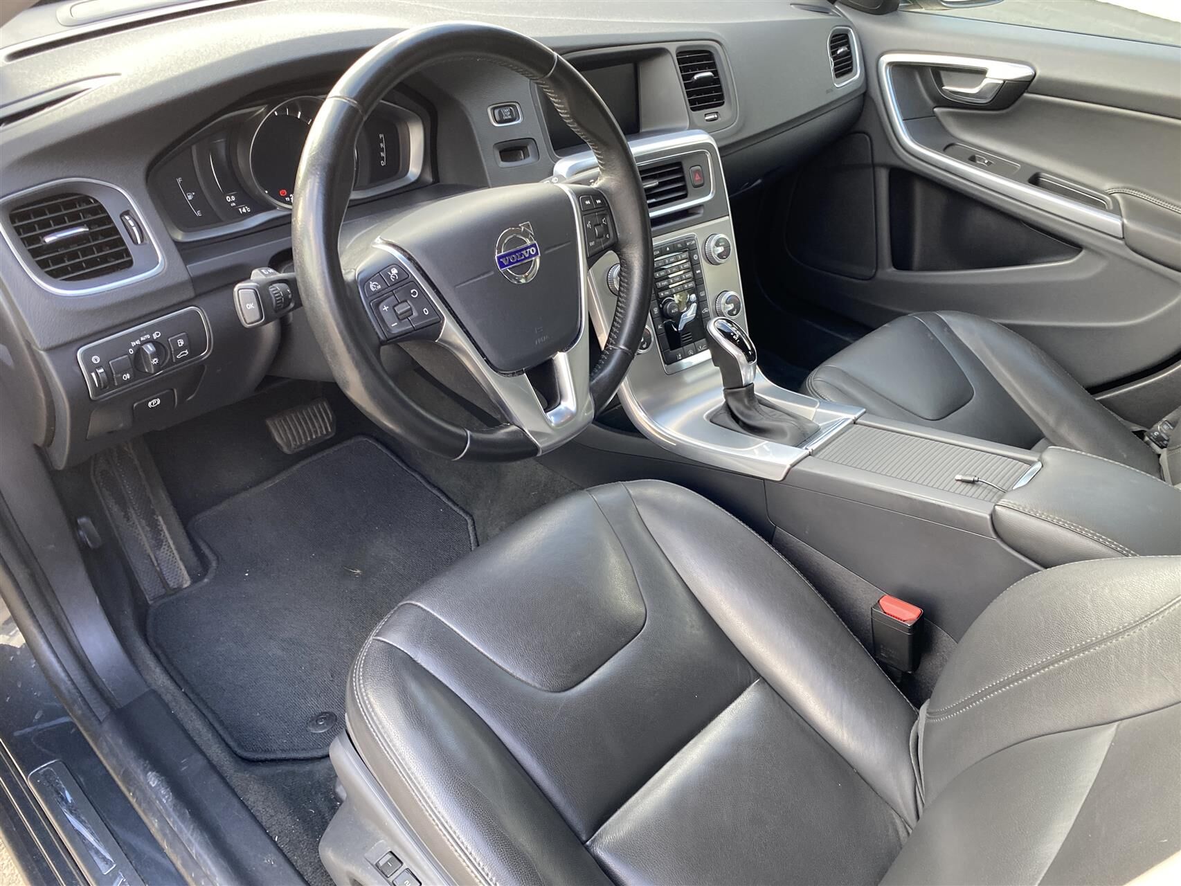 Billede af Volvo V60 Cross Country 2,0 T5 Plus 245HK Stc 8g Aut.