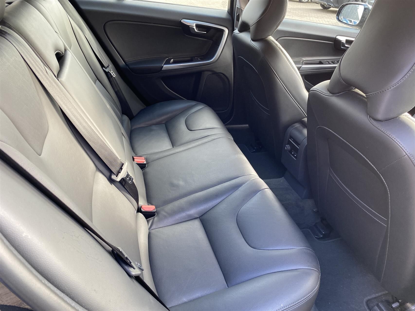 Billede af Volvo V60 Cross Country 2,0 T5 Plus 245HK Stc 8g Aut.